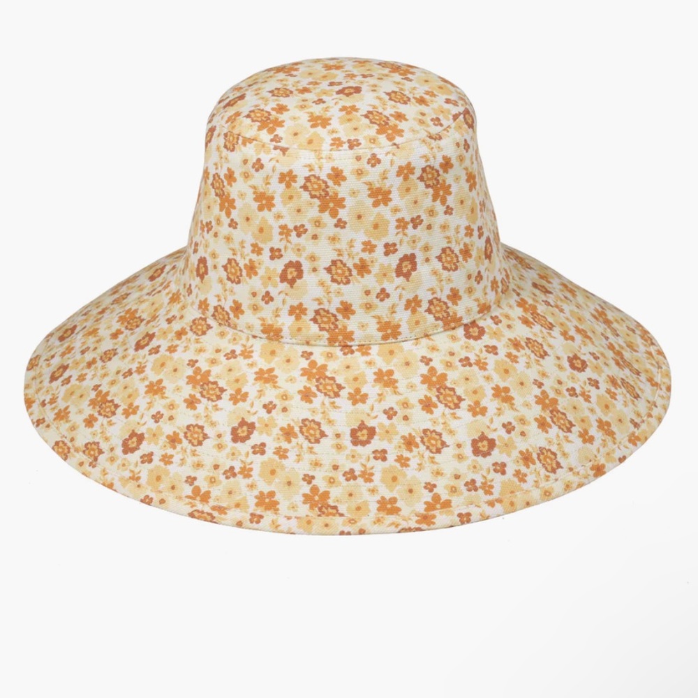 Lack of Color NWT Holiday Bucket Peach Bloom